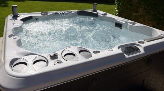What is a Self-Cleaning Hot Tub?