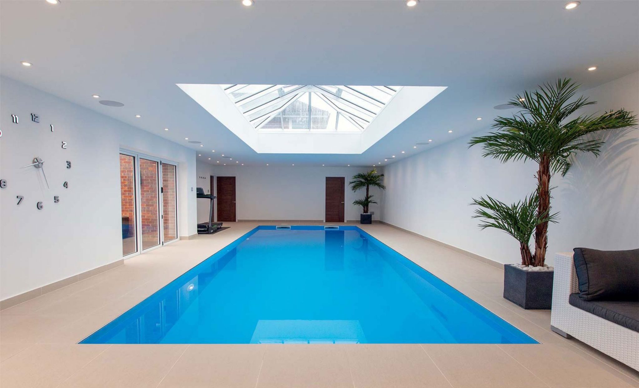 Indoor-pool